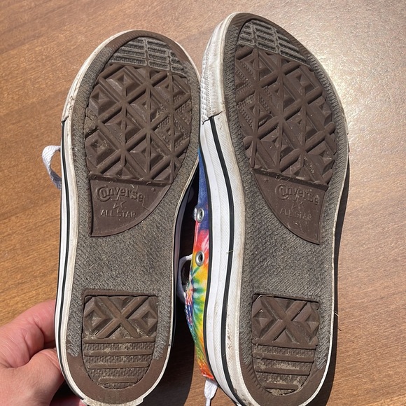 Girls youth size 3 tie die converse - Picture 2 of 2